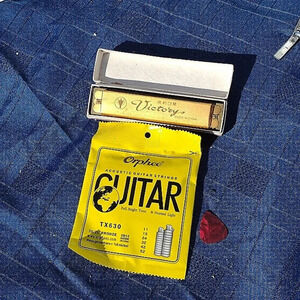 Harmonica Guitar Strings and pick